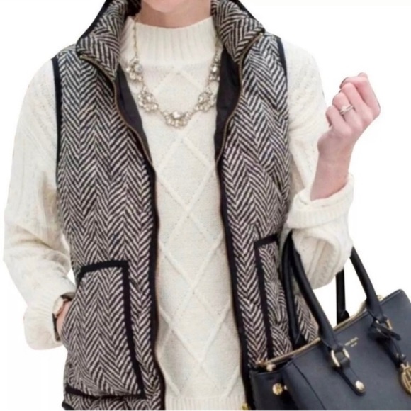 J Crew Excursion Blogger Favorite Quilted Down Fill Vest Herringbone Medium - Picture 14 of 14